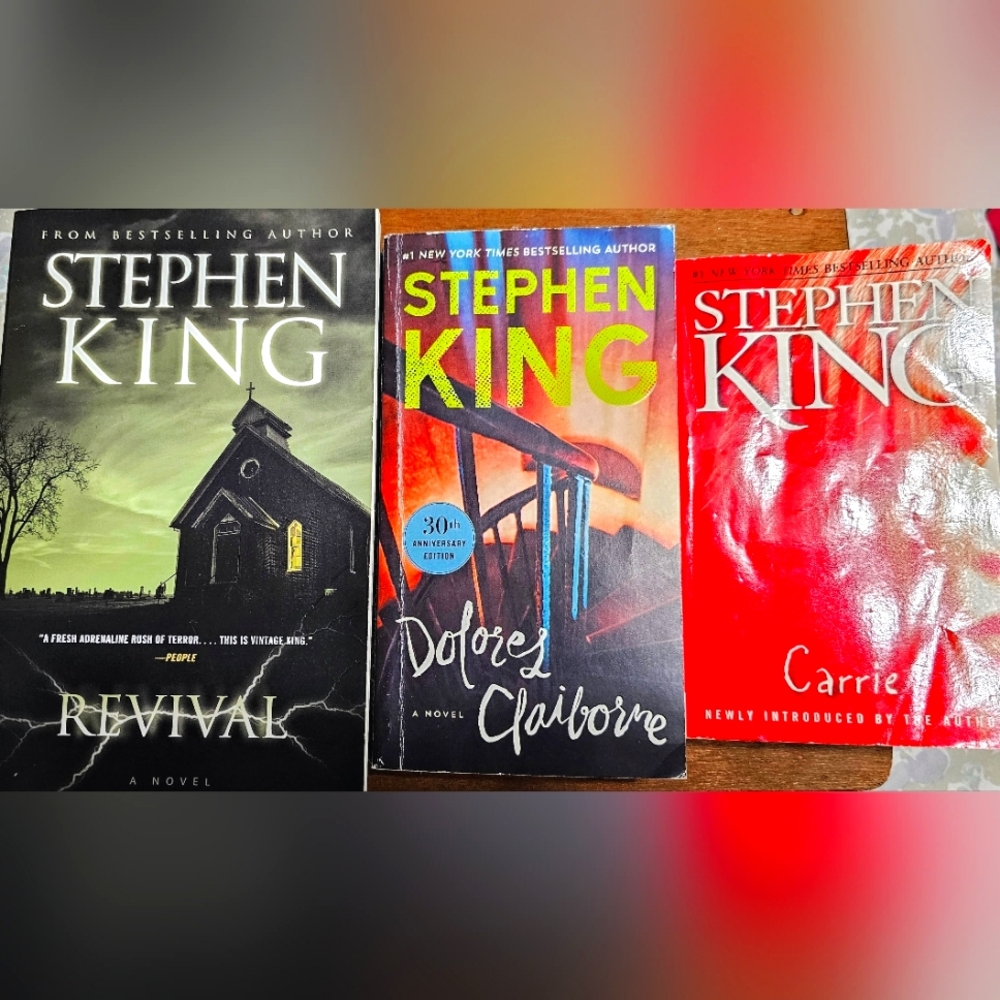 LOT OF 3 STEPHEN KING NOVELS